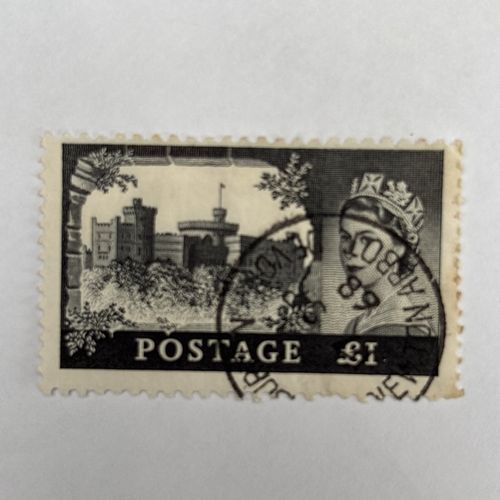 Royal Mail Great Britain Queen Elizabeth II £1 Decimal Castle Postage Stamp x2 — image 4