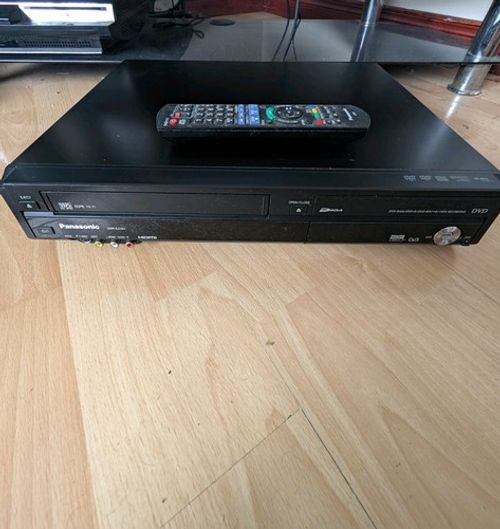 Panasonic DMR-EZ48V DVD Recorder/VCR Combi, Freeview HDMI