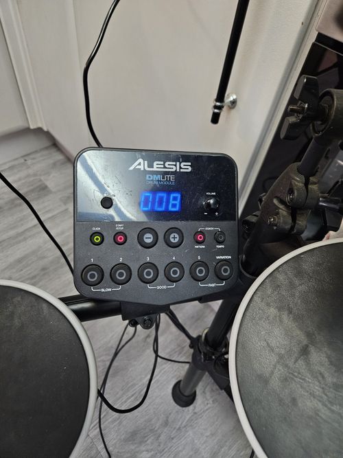 Alesis DM Lite Digital Electronic Drum Kit  Module & Pedals, READ DESCRIPTION  — image 3