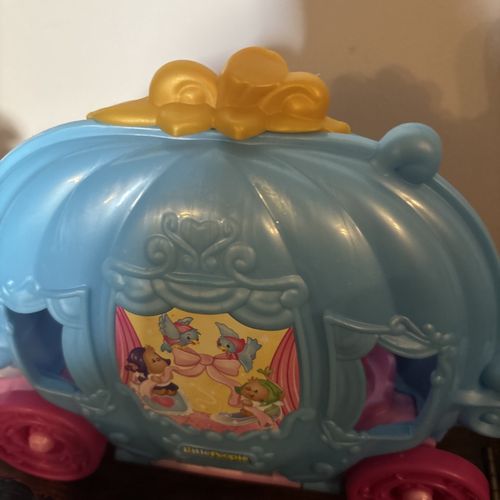 Fisher-Price Little People Princess Carriage Playset with Cinderella & jasmine  — image 8