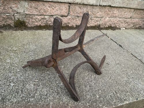 Large Vintage GARDEN STRING SPOOL WINDER - blacksmith made - unusual TRIPLE ARM — image 4