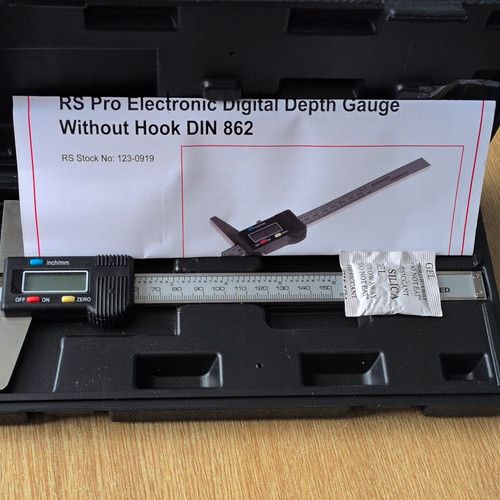 RS Pro Electronic Digital Depth Gauge Without Hook DIN 862 RS Stock 123-0919