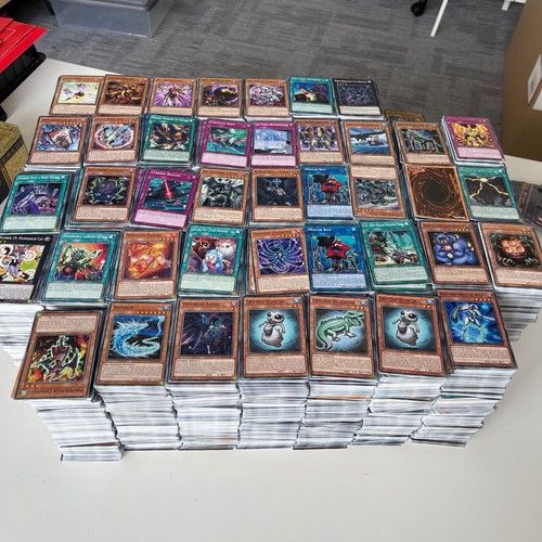 Yu-Gi-Oh! Bundle JOBLOT Bulk Collection inc - Super Ultra Rare Holo 200 Cards