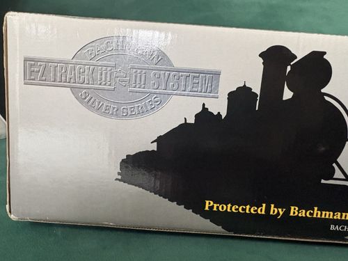 Bachmann Glenbrook Valley - Train Set. O Scale that Runs on HO Track. On30. — image 6
