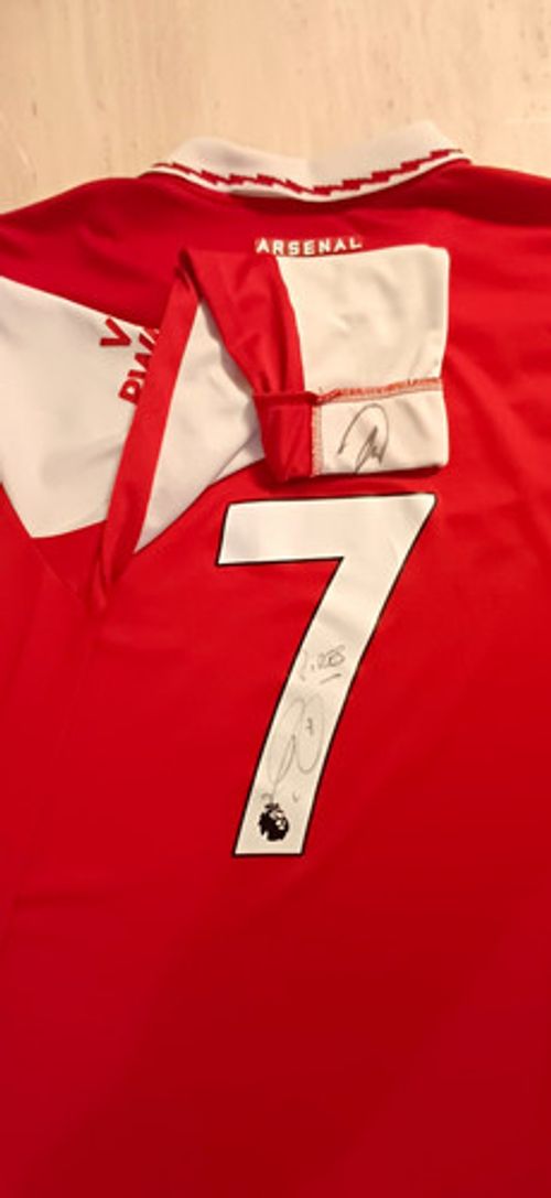 Signed Arsenal 22-23 Home  Shirt Inc Signature From Invincible No.7