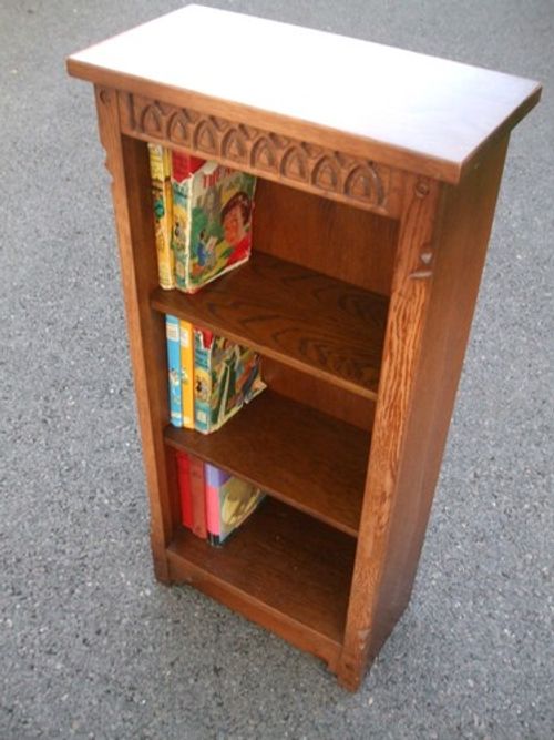 Old Charm style reproduction oak bookcase, adjustable shelves, fast economy post