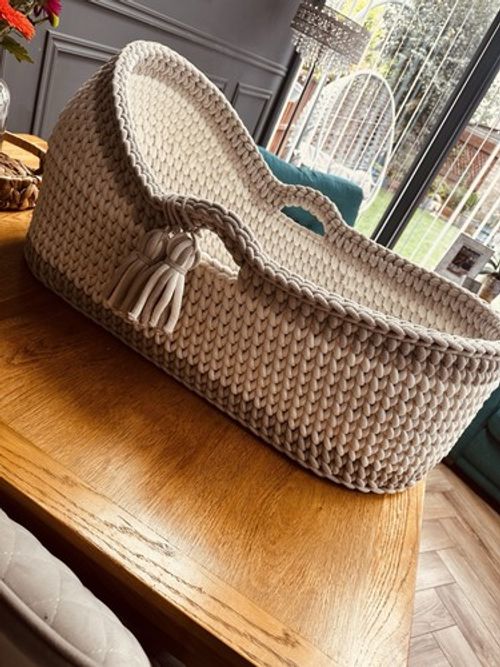 Handmade crochet Moses basket bassinet custom made in any colour 2/3 wk turnarou