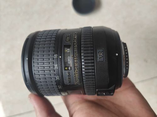 Nikon AF-S DX Nikkor 16-85mm f/3.5-5.6G ED VR Lens w/ Caps — image 3