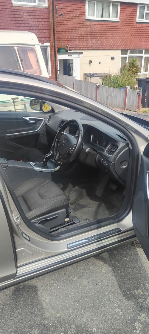 Volvo v60 2015 — image 16