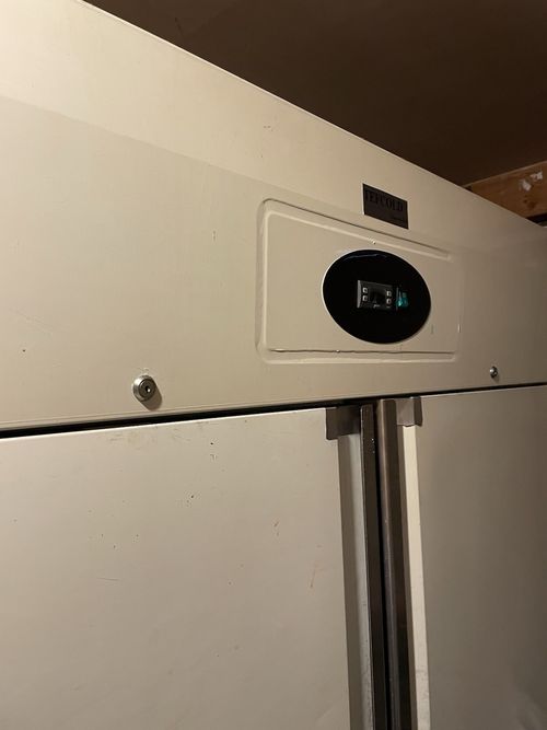 TEFCOLD RK1420 Reach-In Refrigerator 870L 2 Solid Doors 1 Section — image 3