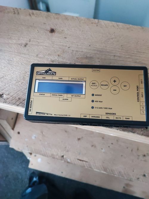 DimLux Maxi Control EVO 1.2 Light Controller Infrared w/ Power Adapter — image 2