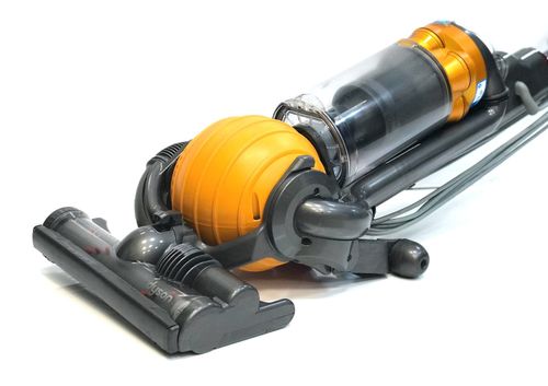 Dyson DC25 Multi Floor Vacuum Cleaner - Reconditioned — image 4