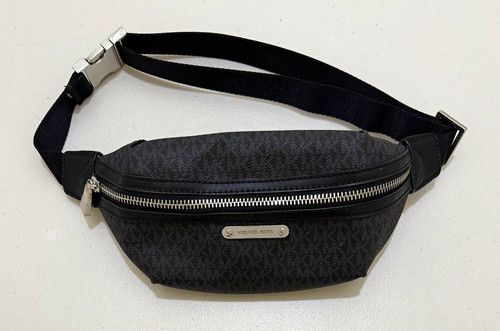Michael Kors Black Logo Waist Fanny Pack Zip Closure Adjustable Nylon Strap 