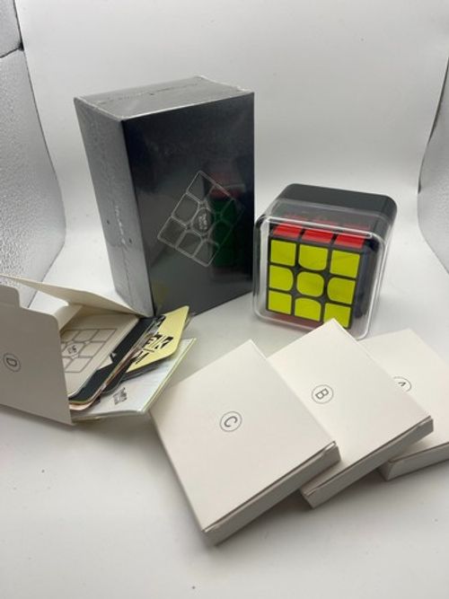QiYi The Valk 3 Elite M 3x3 Magnetic Speed Cube black version