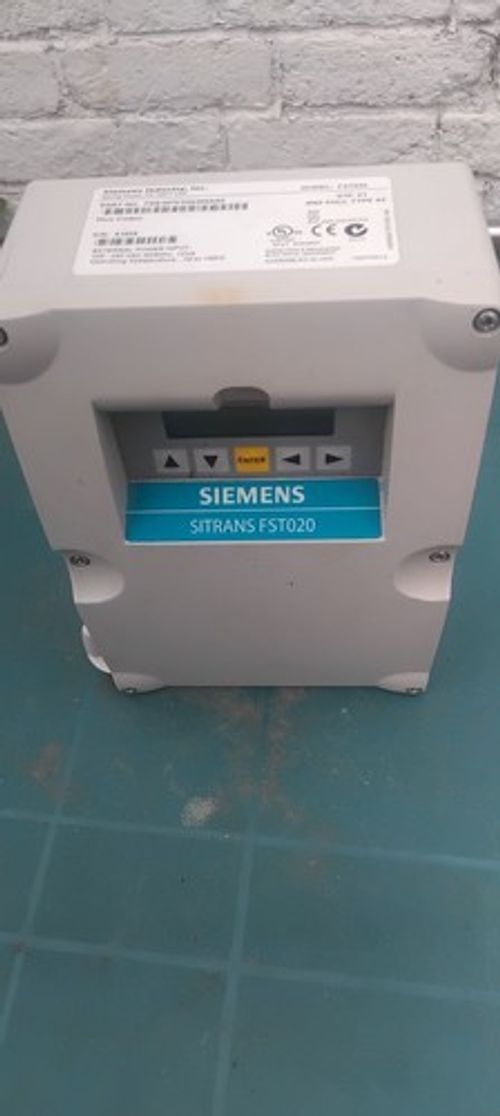 SIEMENS 7ME3570-1HA30-0AA0 / 7ME35701HA300AA0 (USED)