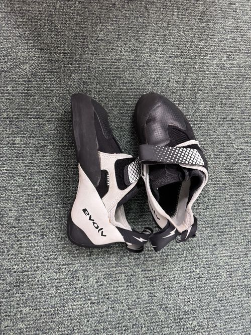 Evolv Zenist Climbing Shoes Size 7 UK/EU 41 — image 1