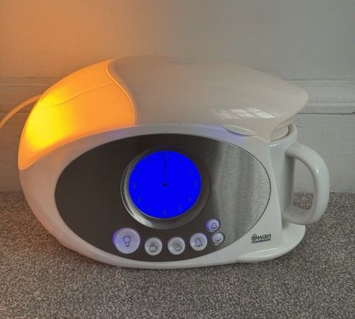 Swan Teasmade STM200N Built In Reading Light Digital Alarm Clock Ceramic Teapot