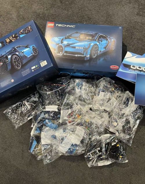 lego technic bugatti chiron 42083 set — image 2
