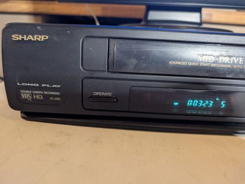 Sharp VC-M20 Video Cassette Recorder VHS player with original sharp remote — image 7