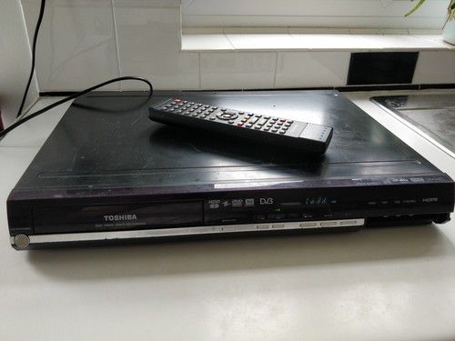 Toshiba rd97-dt Dvd Player Twin Scart HDMI dvd writer/ recorder + Remote.