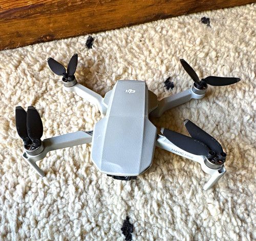 DJI Mavic Mini Ready to Fly Camera Drone w/ Remote Controller & Carry Case