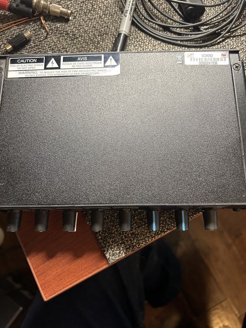 Sure SCM 262 Mixer preamp — image 2