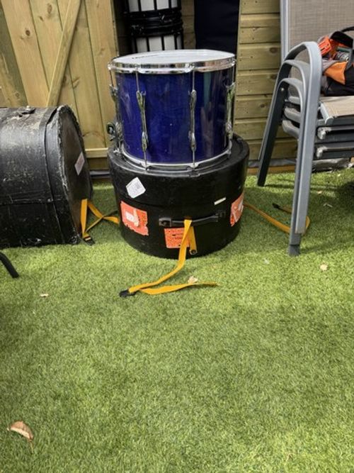 Blue Wood tenor Drum with hard case in very good condition got 2 to sell