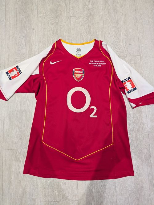 Arsenal Home Shirt Vieira 4 Size M FA Cup Final 2005 — image 3