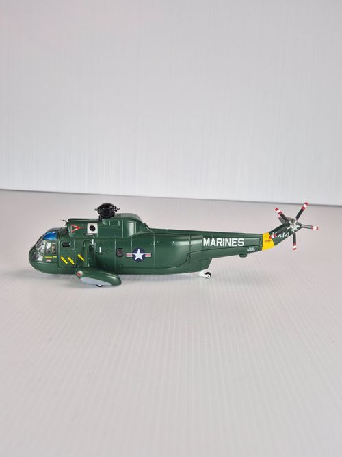 Corgi AA33405 1:72 Scale Sikorsky SH 3A Sea King USMC Quantico Helicopter Boxed. — image 19