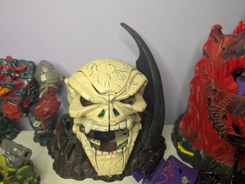 Mighty Max Vintage Large Toy PlaySet Bundle With Accessories  — image 3