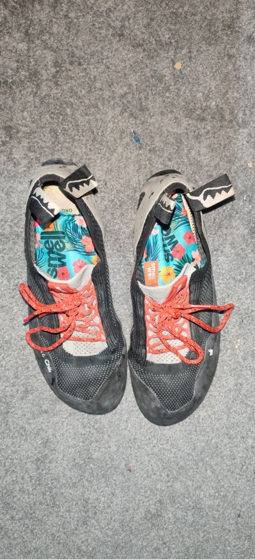 Red Chilli Ventic Air Lace Climbing Shoes Size UK 9.5 — image 2