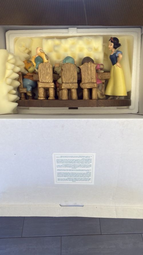 RARE Snow White and The Seven Dwarfs  Soup's On Figurine LE 1542/1937 — image 14