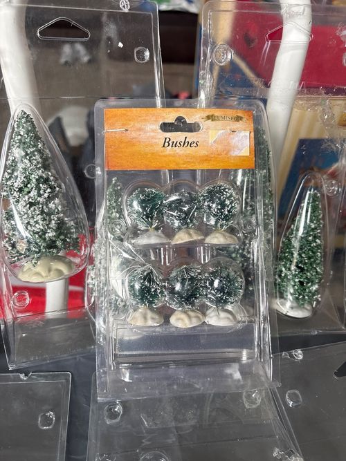 Lemax Christmas Village trees x6  — image 4