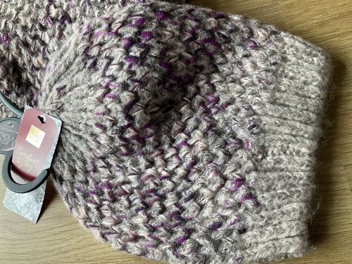 Marks & Spencer M&S  Knitted Ladies Purple Mix Hat Scarf Set Acrylic chunky Knit — image 2