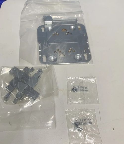 New Genuine Cisco Mount Plate 700-26425-04 Bracket Full Set With Screw See Pic
