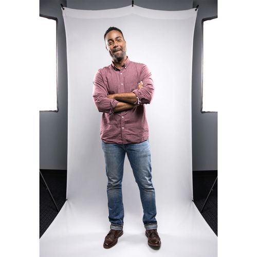 X-Drop Wrinkle-Resistant Sweep Backdrop Kit - High-Key White (5' x 12') — image 4