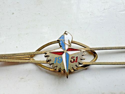 1951 Festival of Britain Symbol Tie Pin made by Star Fest Strattons England. — image 2