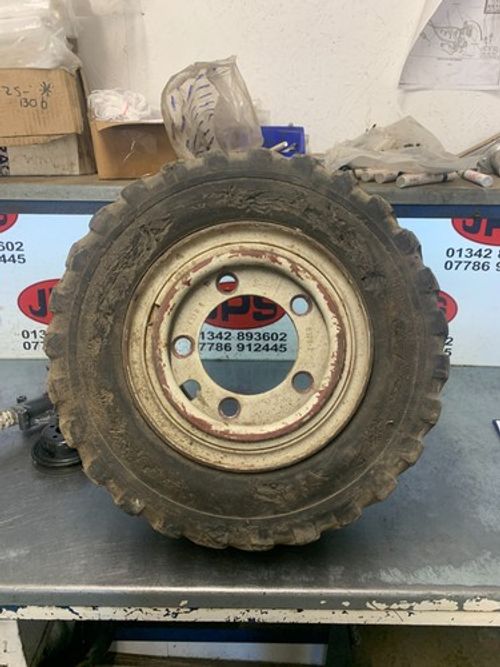 Solid forklift wheel & tyre 18x7-8         5 stud fitment 854 04 141