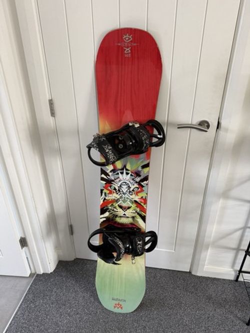 Salomon Gypsy snowboard With burton scribe Women’s Bindings Size Large