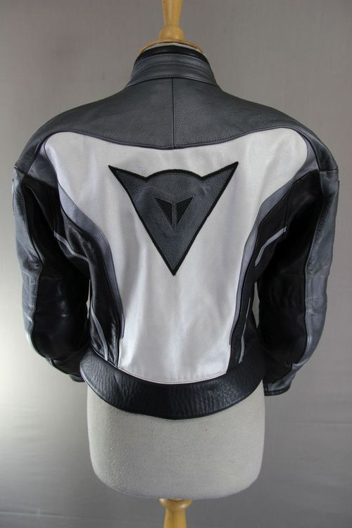 DAINESE ITALIAN MADE BLACK, SILVER & WHITE LEATHER BIKER JACKET + CE ARMOUR 34" — image 5