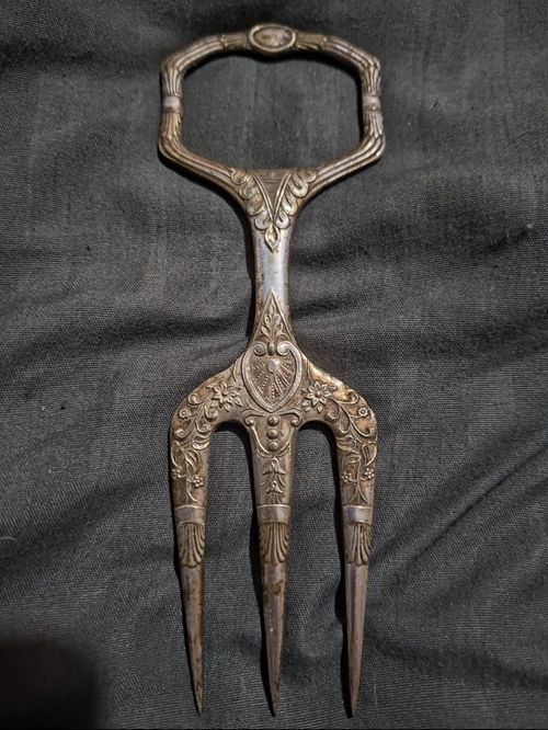 Engraved Silver Plated Metal 3-Tine Serving Fork, Antique Floral Handle Pattern — image 3