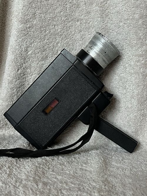 Bell & Howell Autoload Super 8 Film Video Camera Vintage With Batteries & Film — image 2