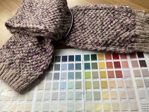 Marks & Spencer M&S  Knitted Ladies Purple Mix Hat Scarf Set Acrylic chunky Knit — image 9