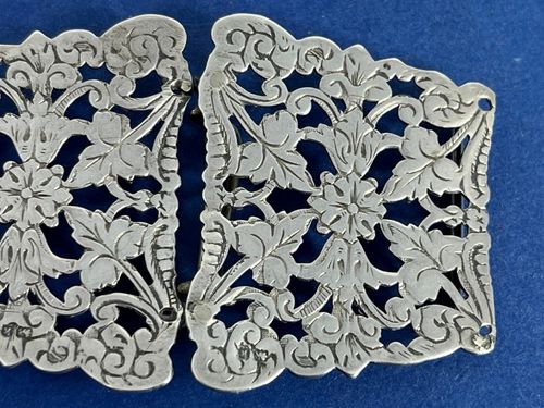 NICE ANTIQUE EDWARDIAN SOLID SILVER NURSES BELT BUCKLE — image 3
