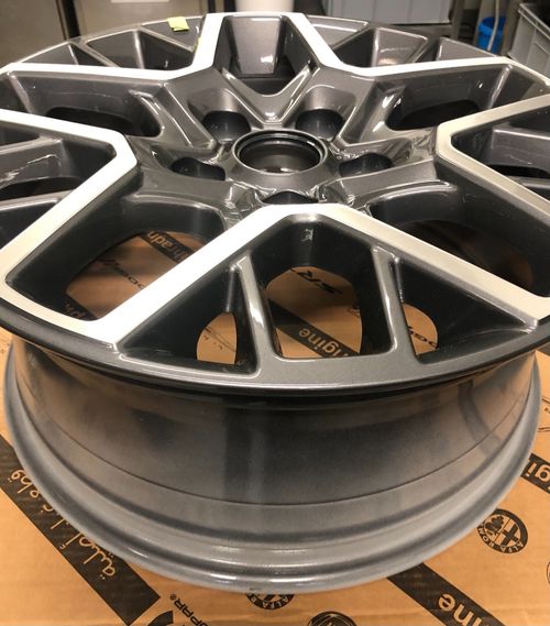 Set of 4 18'' Alloy Wheels Genuine Jeep Wrangler 4xe "New" — image 3