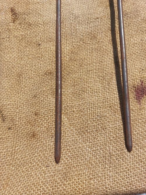 VINTAGE IRON GARDEN STRING LINE / ROW MARKER / WINDER & PIN ALLOTMENT TOOL — image 4