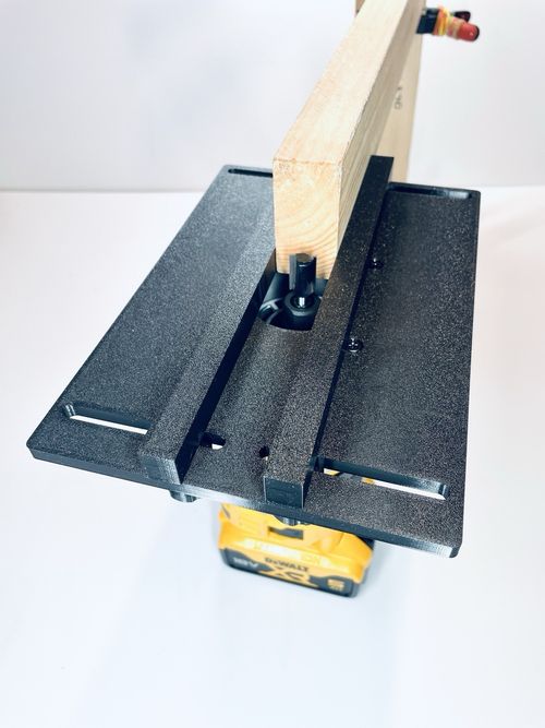 DeWalt DCW600 Router Edge Guide Adjustable Parallel Adapter Jig for Trim Routing — image 6