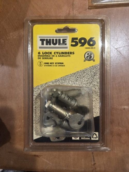 NEW Thule 596 Car Rack Lock 6-Pack Cylinder Cores 6 Keys & Master Key NOS