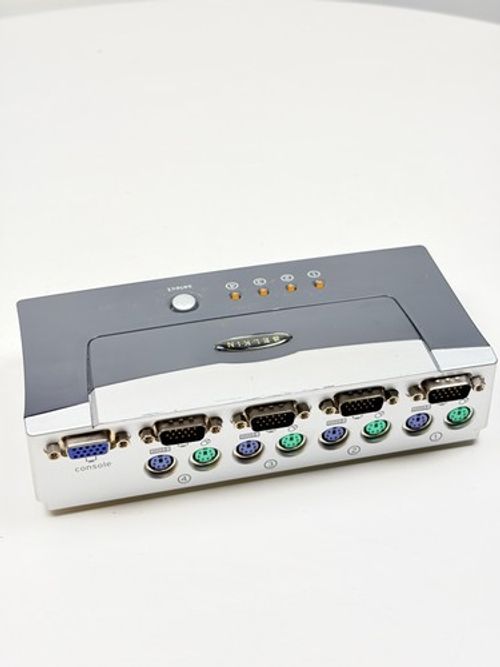Belkin OmniView E Series 4-Port KVM Switch F1DB104P PS/2 VGA Console For PC
