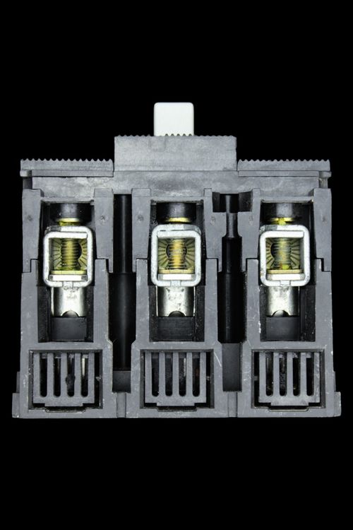 MERLIN GERIN 100 AMP 10kA TRIPLE POLE MCCB C100E — image 4
